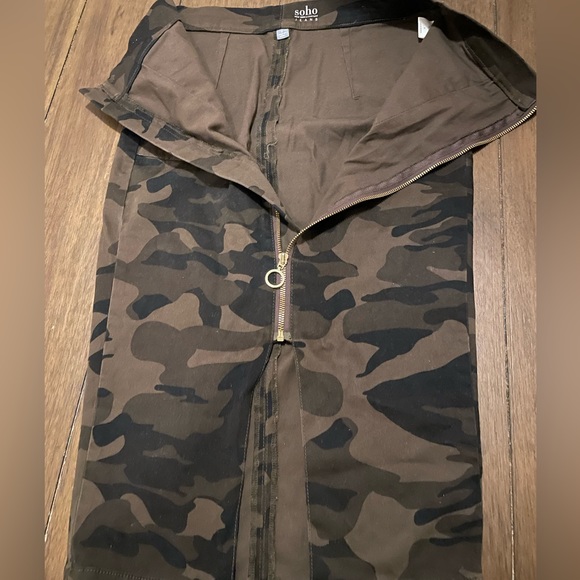 Soho two piece skirt set - Picture 8 of 9